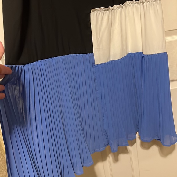 Shein Curve asymmetrical dress, size 2X - Picture 4 of 7